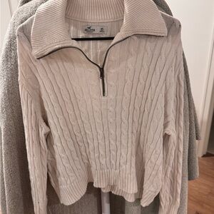 Hollister Women's Off-White Cable Knit Turtleneck Sweater